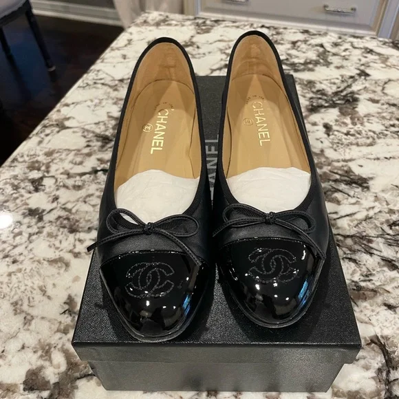 Chanel Black Ballerina Flats Size 38.5 - Picture 11 of 11